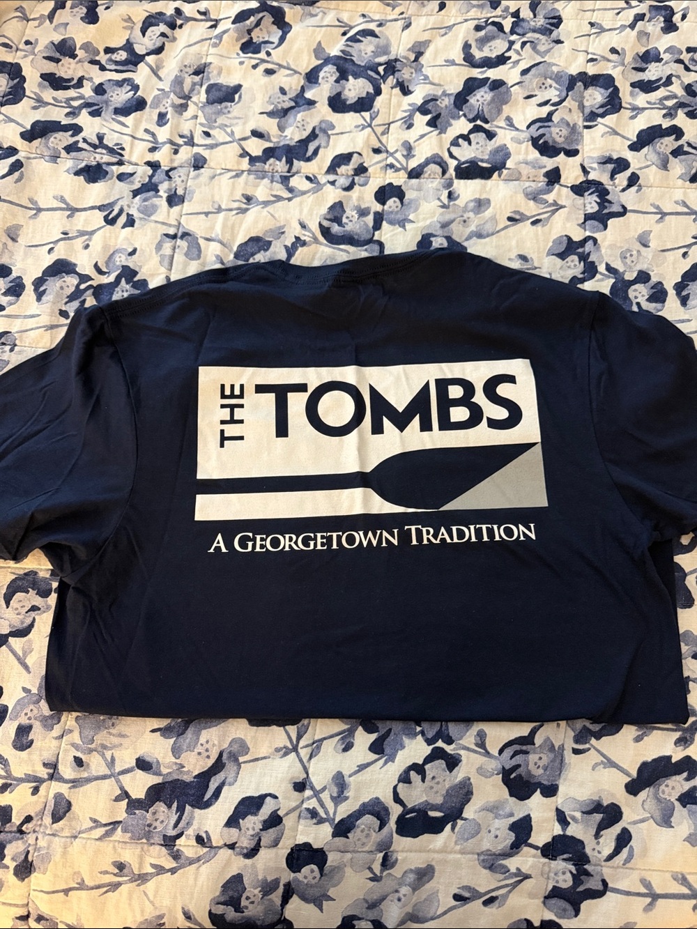 The Tombs Georgetown Short Sleeve  T Shirt Sz Medium NWOT